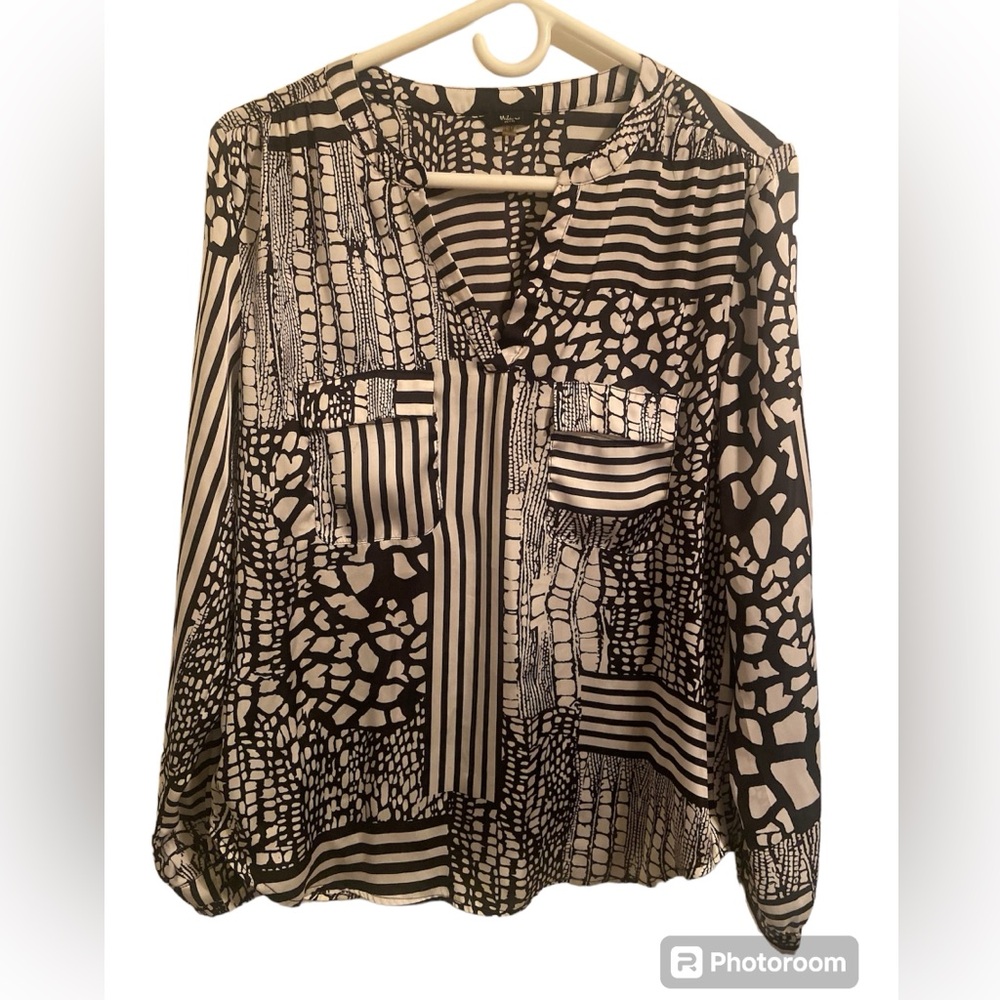 Milano Blouse women’s Petite Medium blouse